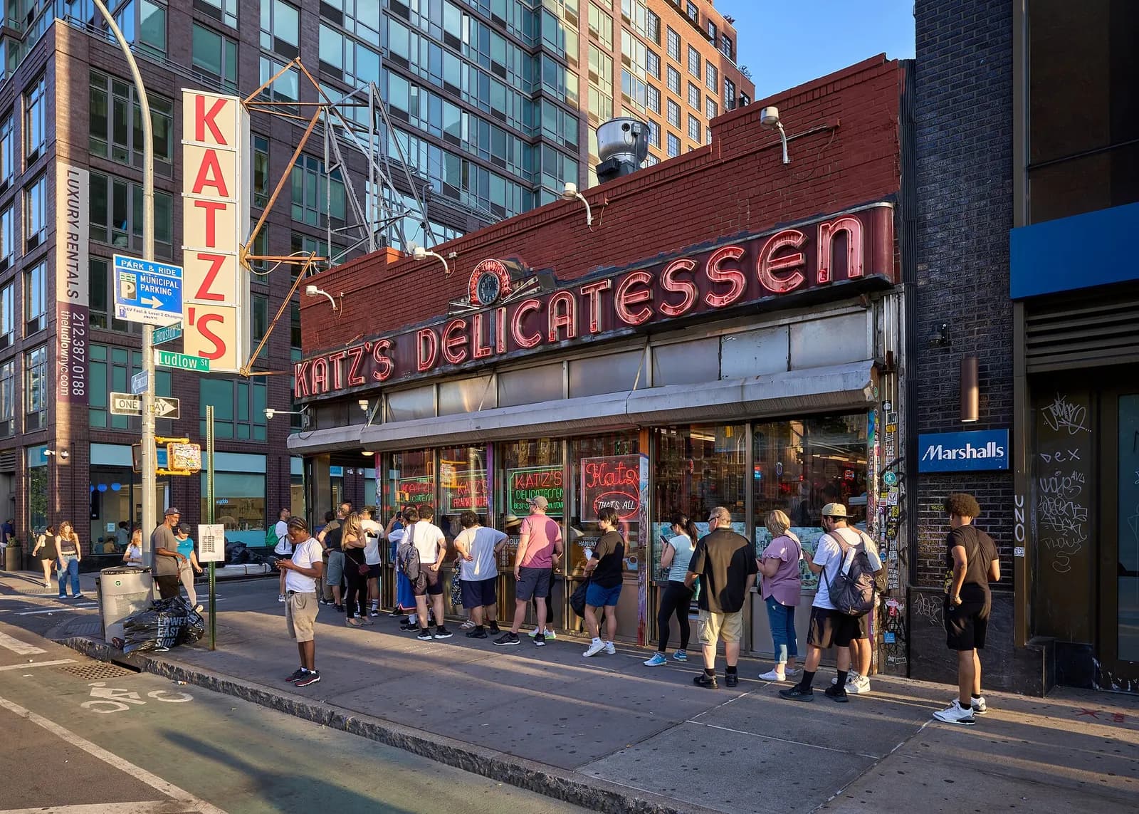 Katz's Delicatessen, New York, USA — filming location for When Harry Met Sally…